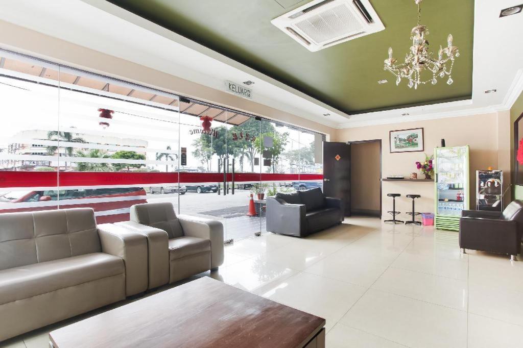 Sejati Hotel Sitiawan Eksteriør billede